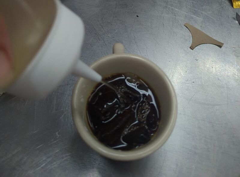 File:Squirting-syrup.jpeg